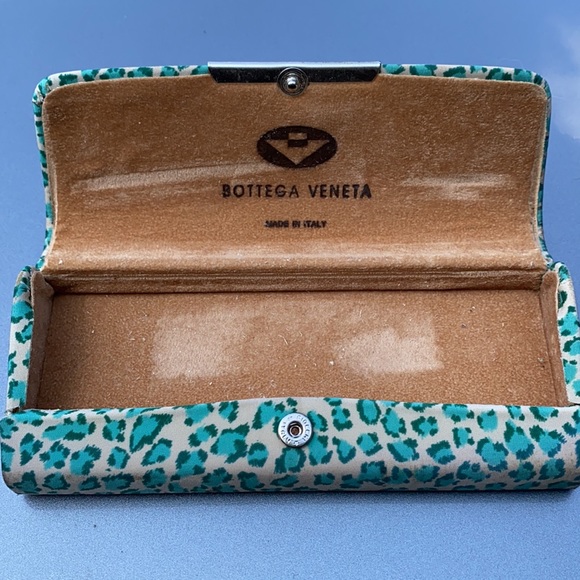 VINTAGE BOTTEGA VENETA ITALIAN SNAP EYEWEAR CASE - Picture 2 of 3